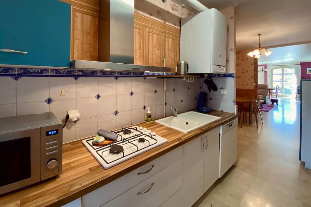"Georgio" Grand Appartement Traversant Avec Vue Canal Et Parking Sète Esterno foto